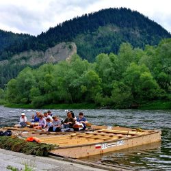 Dunajec River Rafting wooden rafts